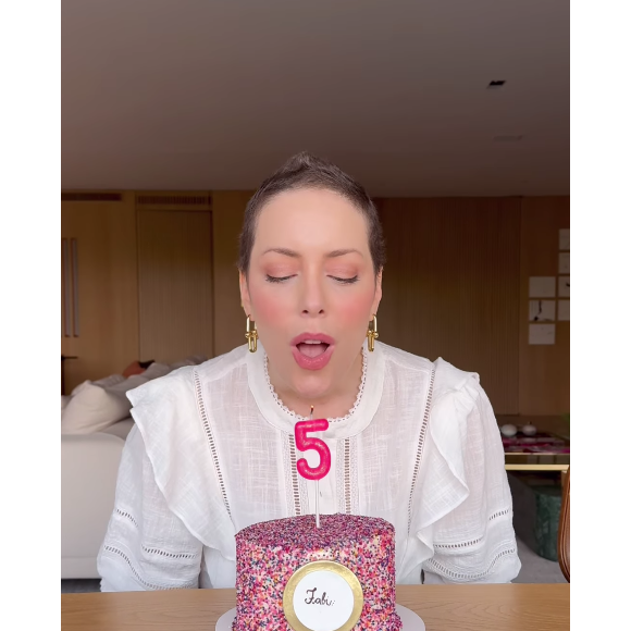 Além do aniversário, Fabiana Justus fez um vídeo comemorando seu renascimento, já que, há 5 meses, realizou um transplante de medula óssea