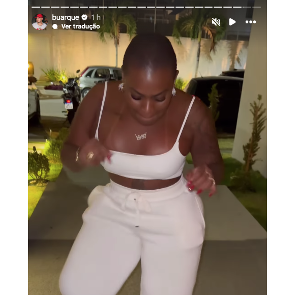 Neste sábado (14) Jojo Todynho compareceu a uma festa organizada pelo DJ Buarque, ex de Bia Miranda, em comemoração ao filho Kaleb