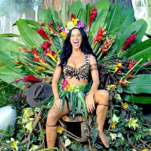 Katy Perry no videoclipe de 'Roar'