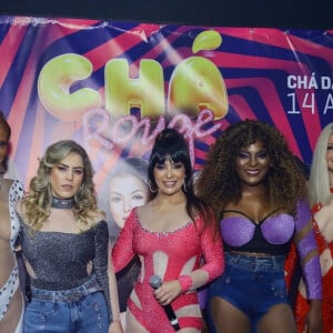 Ex-grupo Rouge, Fantine Thó contou também que cachê adiantado de R$ 4 mil ao mês precisava ser devolvido caso o conjunto não batesse a marca de shows exigida