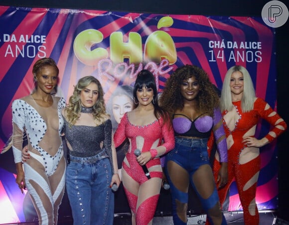 Ex-grupo Rouge, Fantine Thó contou também que cachê adiantado de R$ 4 mil ao mês precisava ser devolvido caso o conjunto não batesse a marca de shows exigida