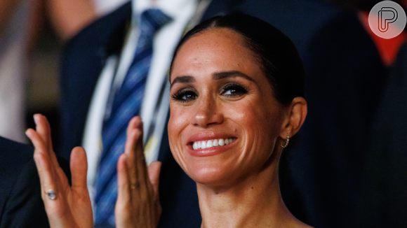 Além disso, segundo Quinn, Meghan Markle, voltando ao Reino Unido, teria que participar dos deveres tradicionais reais.