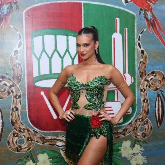 Carnaval 2025: ex-'BBB 24' Alane Dias será musa da Grande Rio 