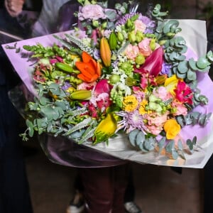 Pai de Cleo enviou flores para a filha em sua festa de 42 anos