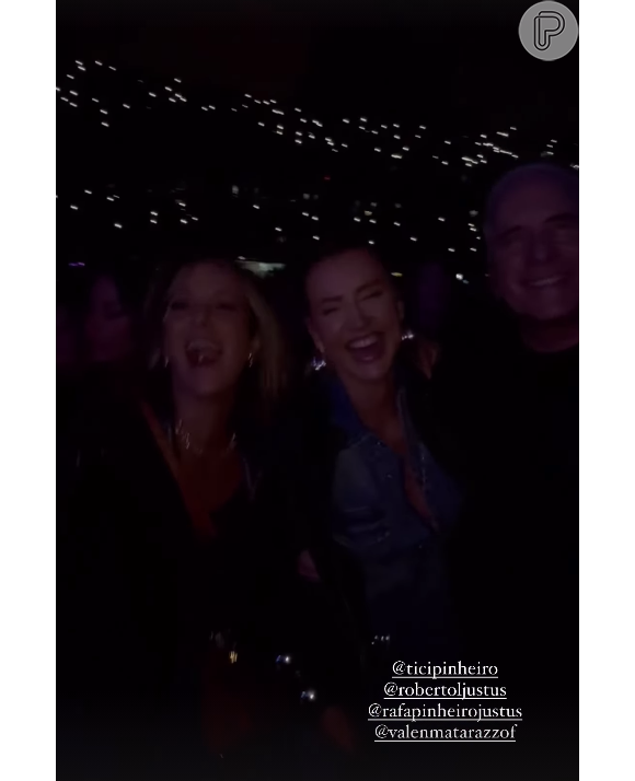 Durante o show, Ticiane Pinheiro, Roberto Justus e Ana Paula Siebert dançaram juntinhos a música 'Marry You'