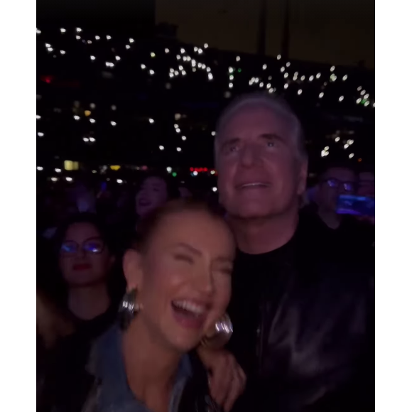 Muito felizes, momento em família de Rafa Justus com seu pai, mãe e madrasta foi mais um demonstrativo da maturidade de ambos