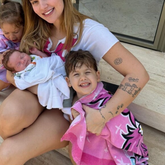 Virgínia Fonseca está comemorando o primeiro mês de vida de José Leonardo, seu terceiro filho
