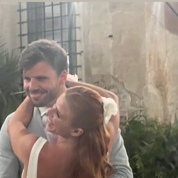 Jade Barbosa realizou mais uma cerimônia de casamento para firmar o compromisso com Leandro Fontanesi