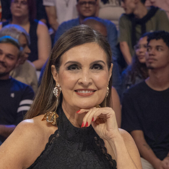 20. Fátima Bernardes é a criança da foto!