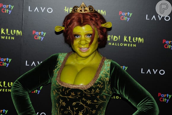 Que tal deixar todo mundo chocado com sua maquiagem para Halloween: Heidi Klum fez isso se vestindo de Fiona