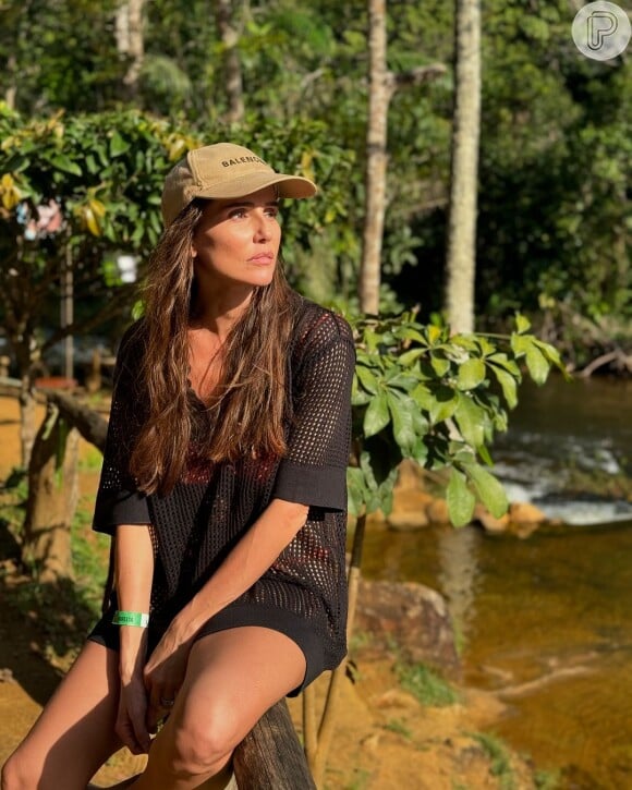 Na busca por uma aparência mais natural, Deborah Secco está se preparando para um transplante de sobrancelhas