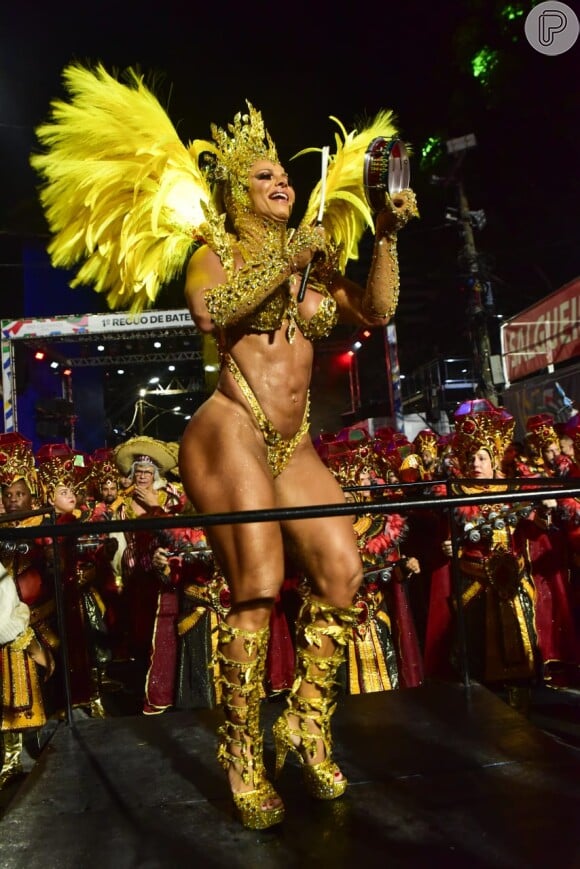 Viviane Araújo é considerada a 'rainha das rainhas' no carnaval do Rio