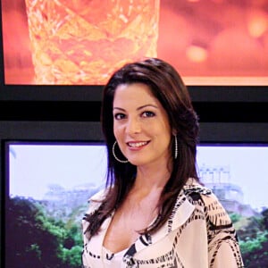 Ana Paula Padrão no SBT comandou ainda o 'SBT Realidade' até 2009, quando migrou para a Record