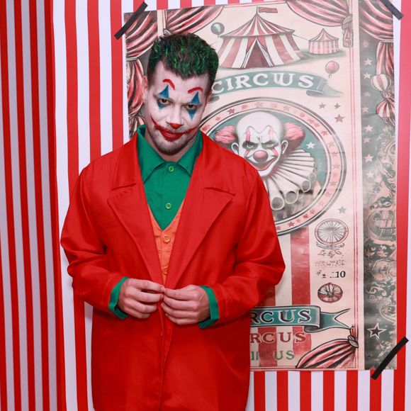 Thiago Martins encarnou o Coringa em fantasia
