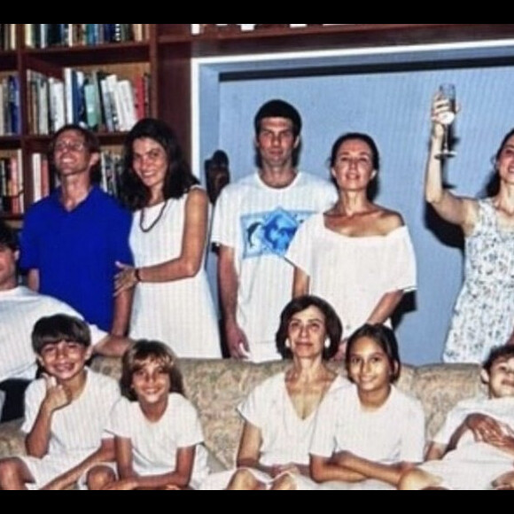 'Ainda Estou Aqui': atores como Fernanda Torres se dedicaram a replicar poses e feições das pessoas reais da história