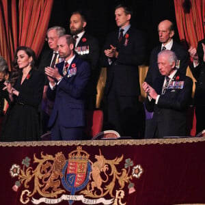 No último sábado (09), a Princesa de Gales juntou-se ao marido, o Príncipe William, e outros membros da Família Real no Festival of Remembrance no Royal Albert Hall, em Londres