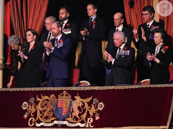 No último sábado (09), a Princesa de Gales juntou-se ao marido, o Príncipe William, e outros membros da Família Real no Festival of Remembrance no Royal Albert Hall, em Londres