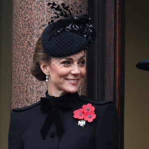 Kate Middleton faz primeira grande aparição ao lado de Príncipe William e Família Real desde que concluiu a quimioterapia