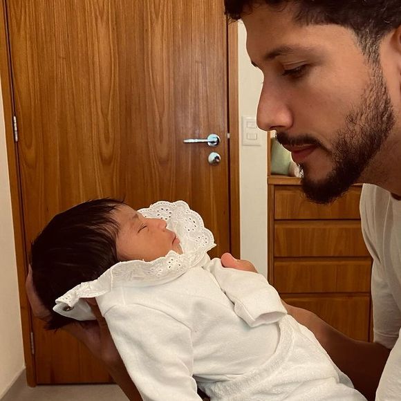 Yuri Lima com a filha, Nala, fruto da relação com Iza