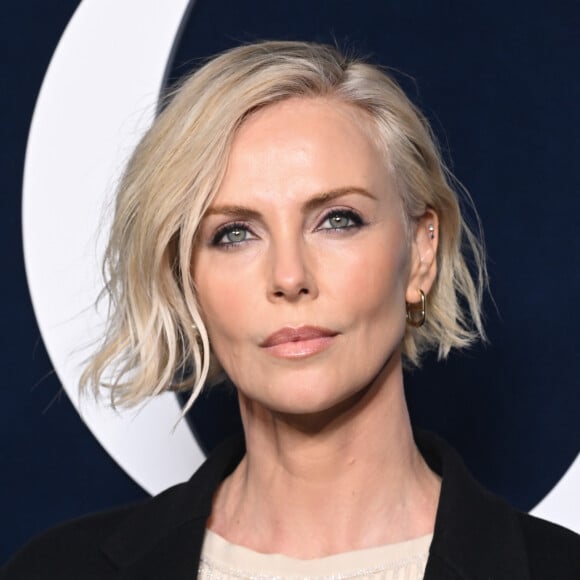 Charlize Theron é uma das maiores atrizes do mundo e acumula grandes sucessos no cinema