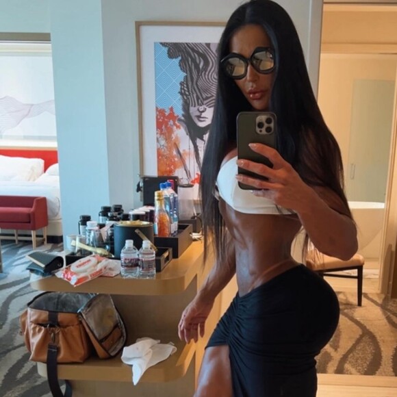 Para manter o corpo, Gracyanne Barbosa segue uma dieta super proteica com até 40 ovos por dia