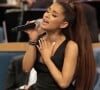 Ariana Grande explica como lida com os 'padrões de beleza' da sociedade e a pressão 'esmagadora' que as mulheres sentem 'para sempre parecerem perfeitas'