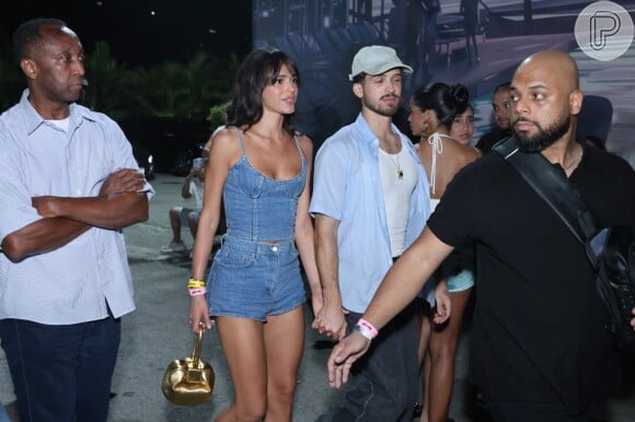 Bruna Marquezine e João Guilherme foram juntos à festa promovida por Ludmilla neste domingo (08)