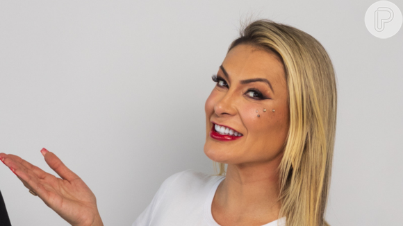 Barbie profissões! Coincidência sexual marca o novo empreendimento inusitado de Andressa Urach