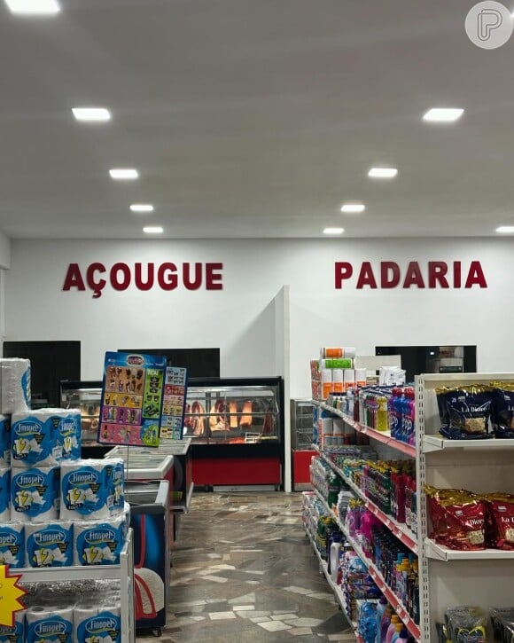 Andressa Urach inaugura supermercado e coincidência, no mínimo, curiosa marca a nova empreitada