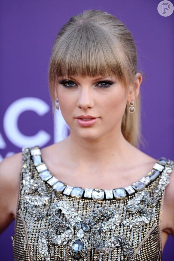 Taylor Swift comentou sua falta de sorte nos relacionamentos amorosos. 'Não faço a menor ideia se vou casar ou ser solteira para sempre, ou ter uma família, ou ficar na minha'