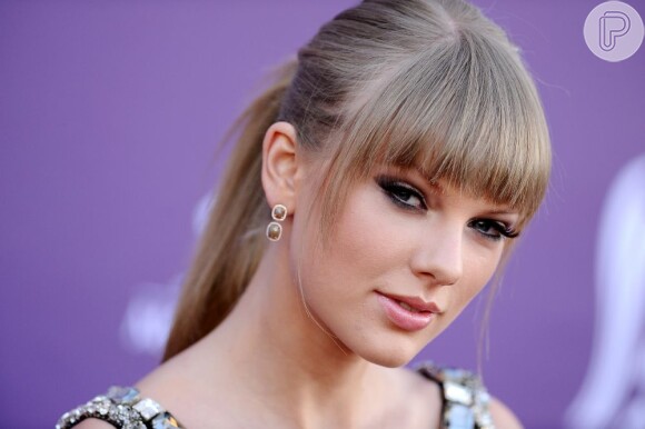 Taylor Swift trata o fim dos relacionamentos como fonte de inspiração