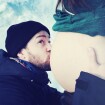 Justin Timberlake beija barriga de Jessica Biel e confirma gravidez: 'Presente'