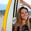Carol Portaluppi tem 20 anos e é filha do técnico de futebol Renato Gaúcho. A gata esbanja corpão ao aparecer em praia ao lado do pai