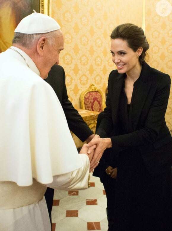 Também em 2014, Angelina Jolie foi recebida pelo Papa Francisco