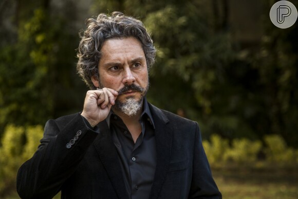 Alexandre Nero interpreta o comendador José Alfredo, na novela 'Império'