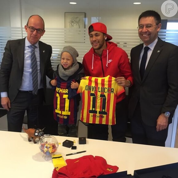 No Instagram, Neymar comemorou a nova conquista: 'Estamos felizes de nos tornarmos sócios! Obrigado Barcelona, obrigado Barto'