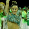 Ainda sobre a fantasia que usará no posto de rainha de bateria no Carnaval do Rio, Claudia Leitte comenta: 'Tomara que não caia de jeito nenhum, não quero ficar suspendendo roupa'