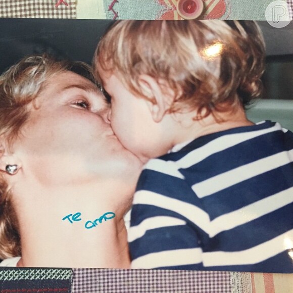 Xuxa posta fotos com a filha, Sasha, quando a herdeira ainda era uma criança. Imagens foram compartilhadas neste domingo, 8 de fevereiro de 2015