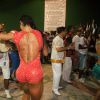 Gracyanne Barbosa mostra samba no pé no último ensaio da quadra da X-9 Paulistana