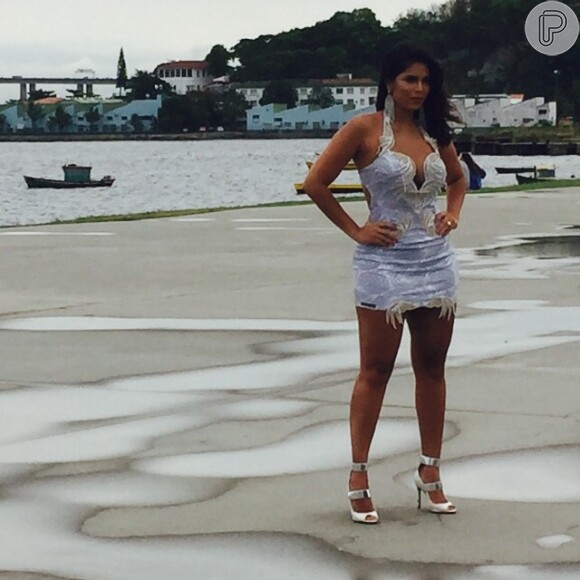 Dias antes do Carnaval 2015, Raissa Machado já exibe um corpo escultural de rainha de bateria:. 'Terei pouco tempo para me preparar', disse ela, que deu à luz em dezembro de 2014