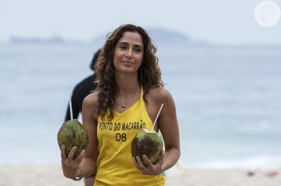 Em 'Babilônia', Camila Pitanga vai trabahar em uma barraca na praia do Leme, na Zona Sul do Rio de Janeiro, e mostrará toda a sua boa forma com roupas justas e curtas