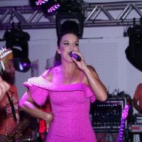 Ivete Sangalo faz show em camarote de Salvador com Antonia Fontenelle na plateia