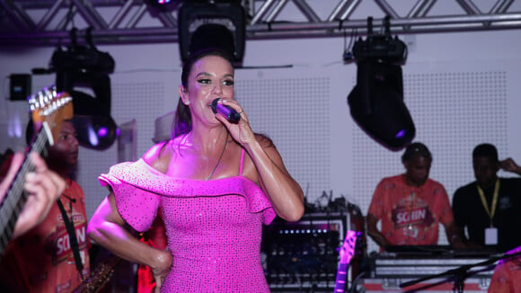 Ivete Sangalo faz show em camarote de Salvador com Antonia Fontenelle na plateia