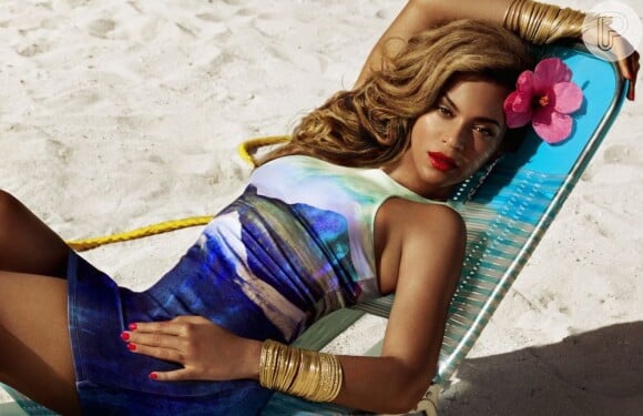 Beyoncé posou para a campanha em uma praia das Bahamas