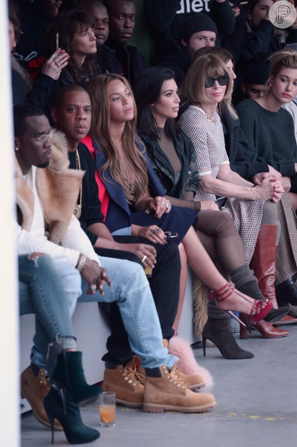 Jay-Z, Beyoncé, Kim Kardashian e Anna Wintour assistem o desfile de Kanye West na primeira fila