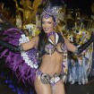 Carla Prata esbanja boa forma no Carnaval e não conta preço da fantasia:'Ganhei'