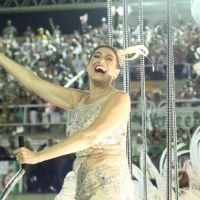 Lilia Cabral desfila com Alexandre Nero e Leandra Leal: 'Me sentindo diamante'