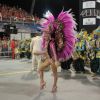 Aline Oliveira brilhou como rainhas de bateria da Mocidade Alegre, no Carnaval de São Paulo