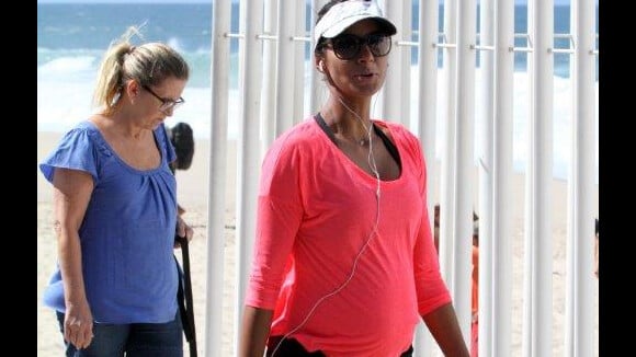 Namorada de Eike Batista, Flávia Sampaio exibe barriga de seis meses de gravidez
