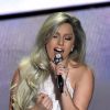 Lady Gaga canta músicas da trilha do filme 'A Noviça Rebelde', que completa 50 anos